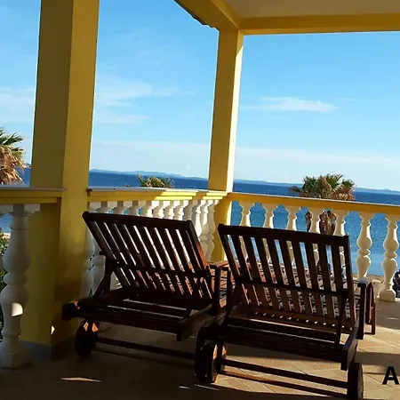 Deby House Апартаменты